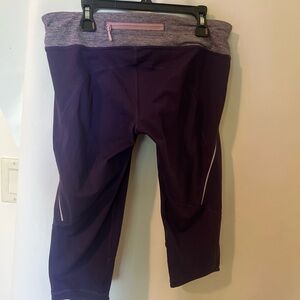 lululemon Cropped Purple leggings With Zipper Pocket  8